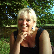 Dr Jane Oakland